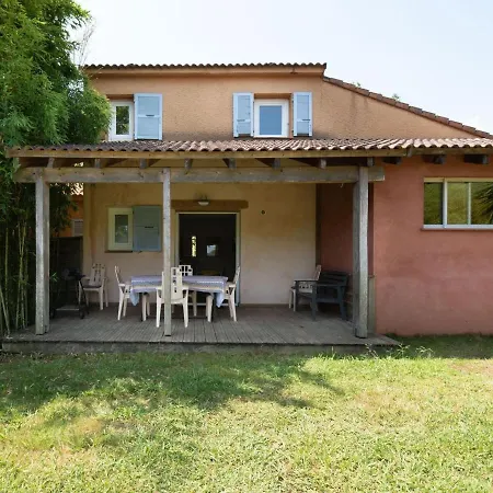 Villa Charming In Poggio-mezzana On The Beachside